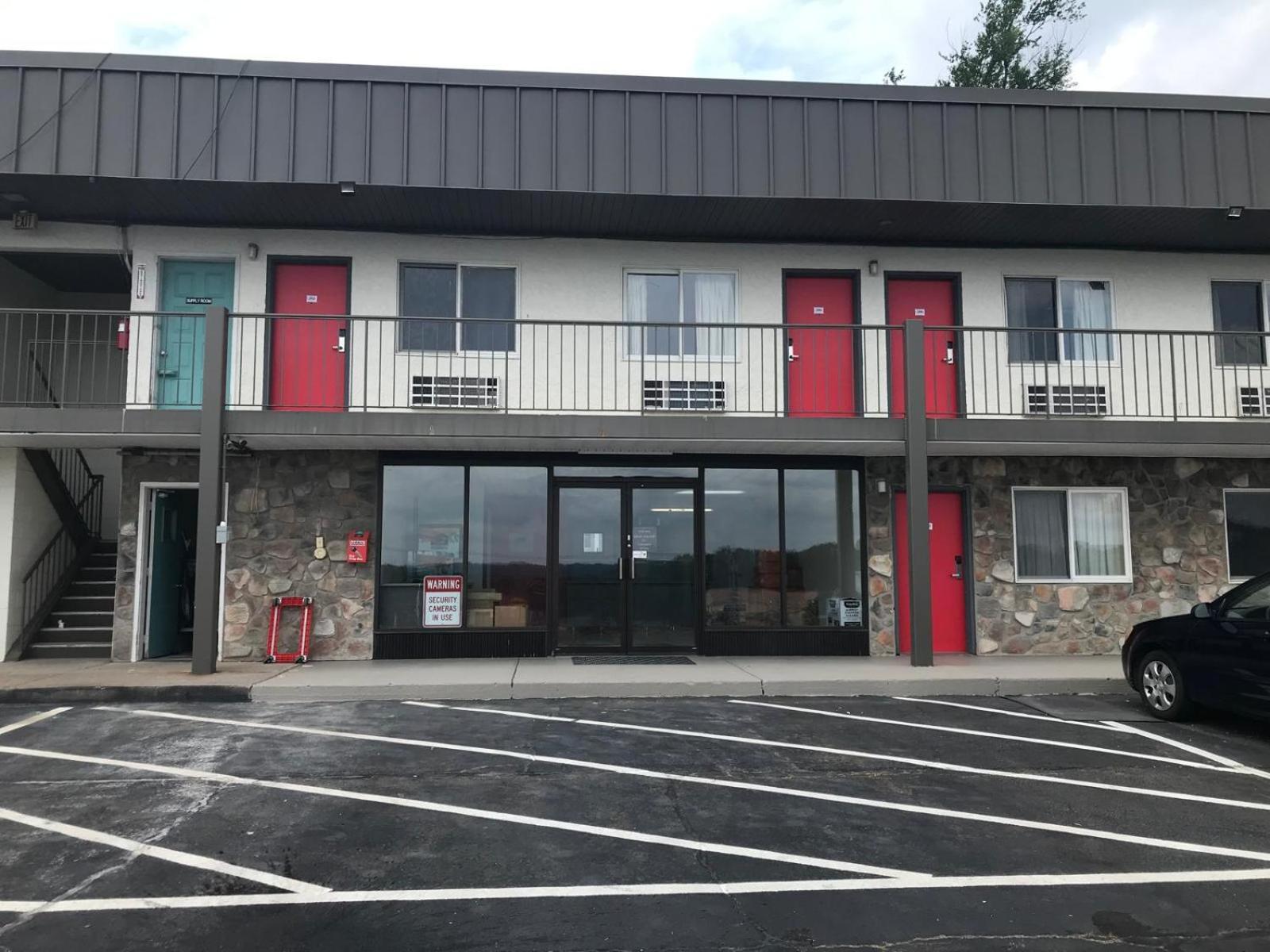 Motel Super 8 By Wyndham Hazleton Zewnętrze zdjęcie