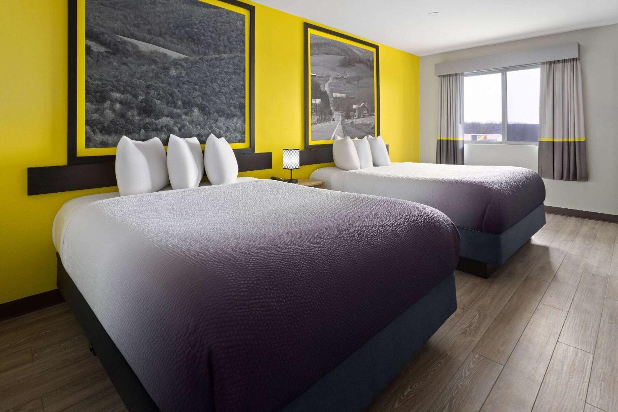 Motel Super 8 By Wyndham Hazleton Zewnętrze zdjęcie